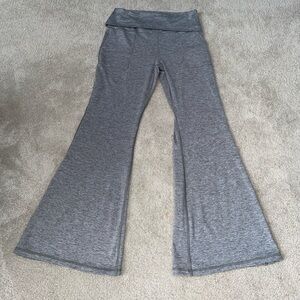 Aerie Offline The Hugger Fold Over Flare Leggings Yoga Pants Gray Large Pockets
